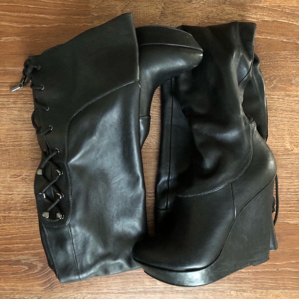 Size 7 Guess by Marciano lace up boots